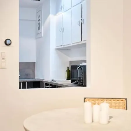 Lovely Seaview Studio In Appartement