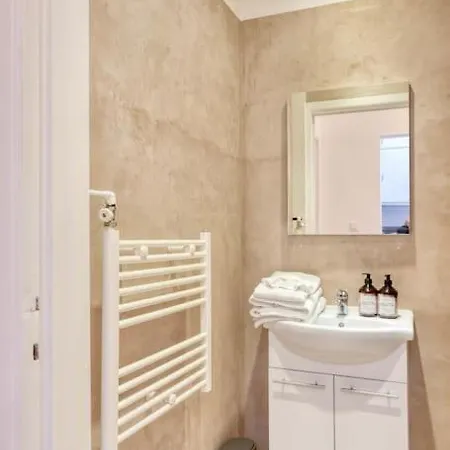 Appartement Lovely Seaview Studio In *